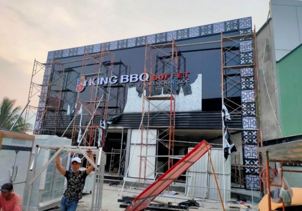 Thi công biển quảng cáo